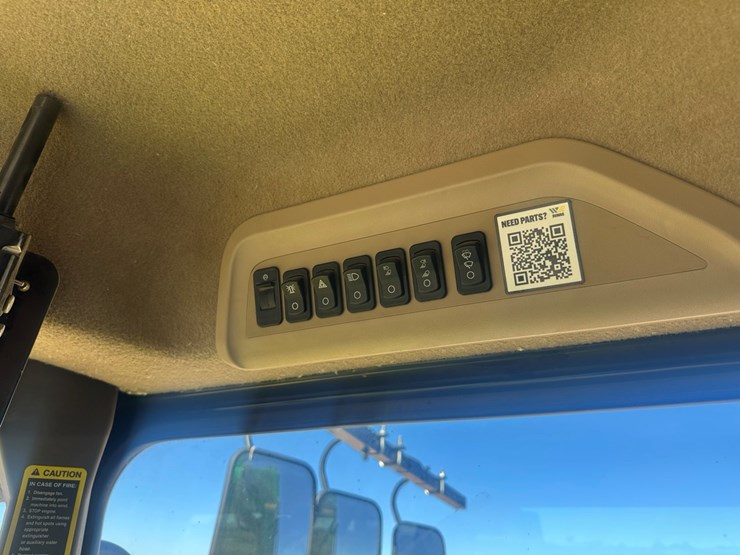 2017-john-deere-cs690-image-49