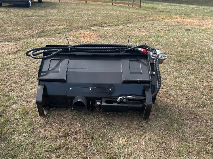 #466-•-quick-attach-mixing-bucket-image-2