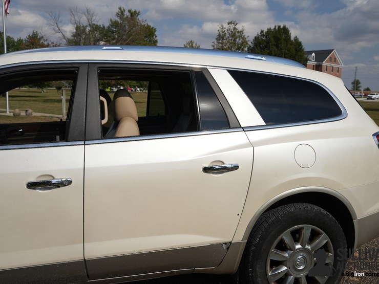 2012-buick-enclave-image-16