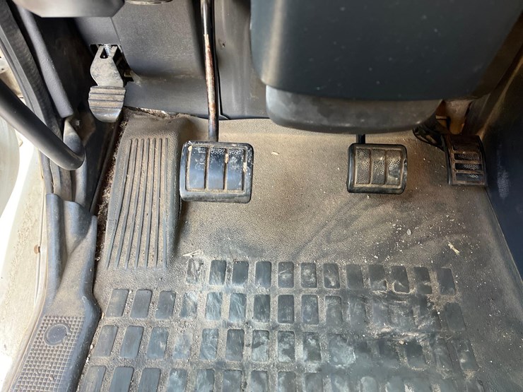 1998-volvo-semi-image-53