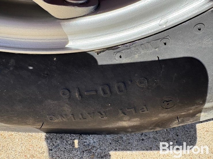 1953-ih-farmall-super-m-2wd-tractor-image-20