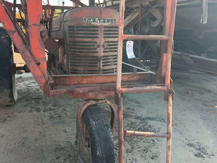 farmall-m-cotton-picker-image-4