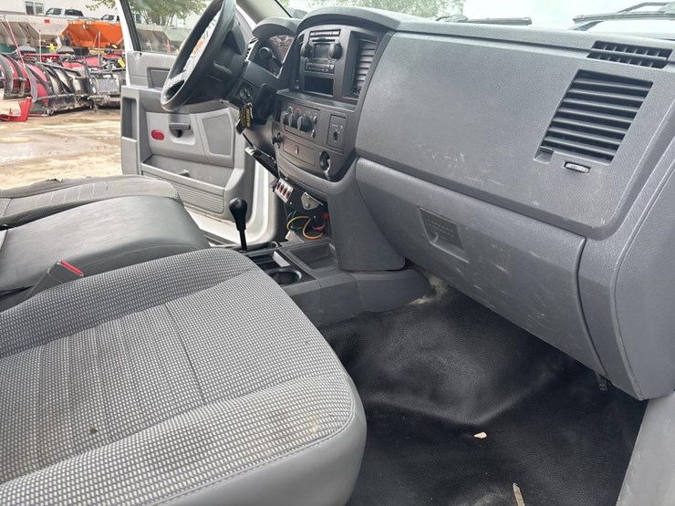 2009-dodge-ram-4500-image-31