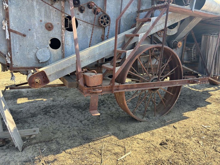 holt-36-combine-harvester-image-25