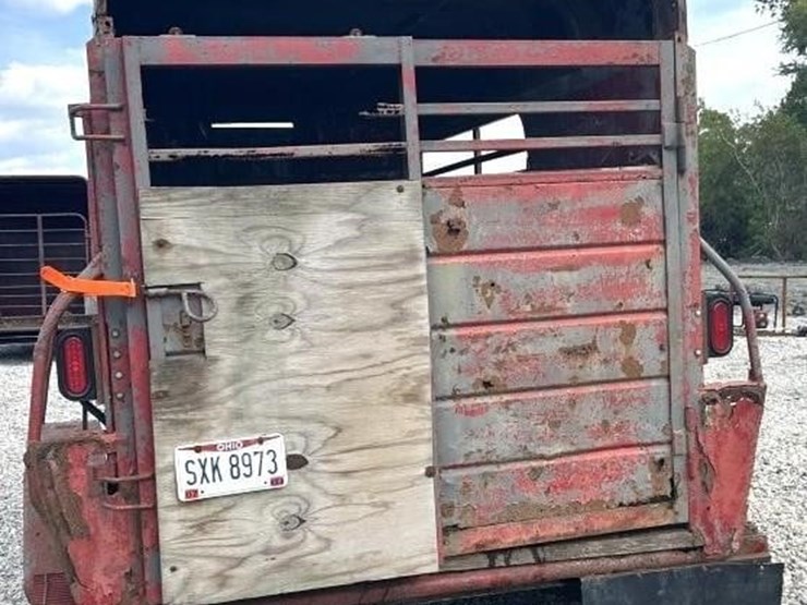 stock-trailer-15'-image-3