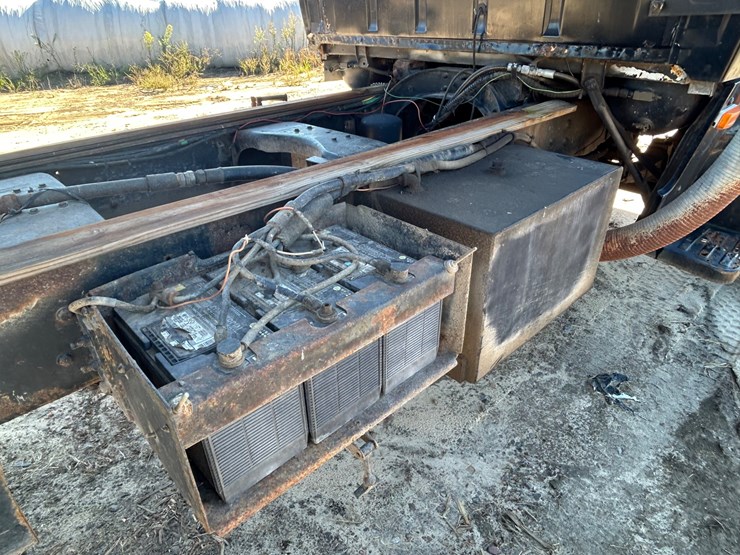 1987-ford-l8000-image-14