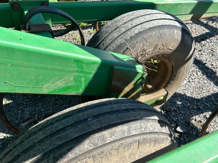 john-deere-30-image-4