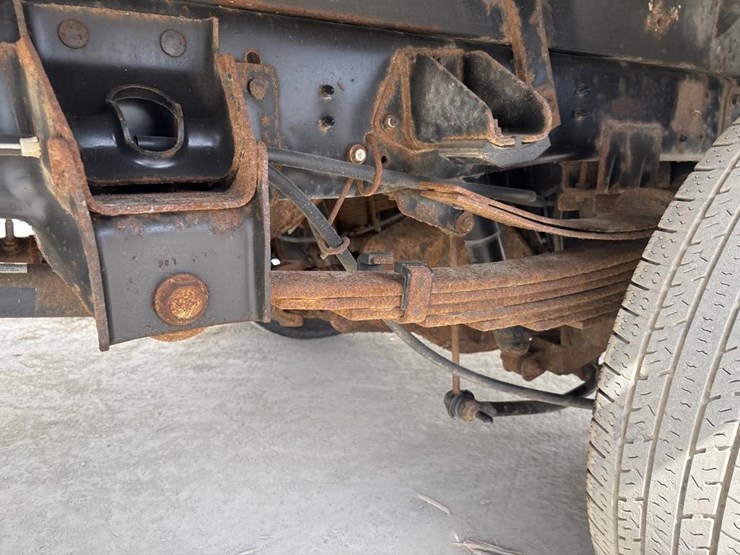 2015-dodge-ram-3500-image-34