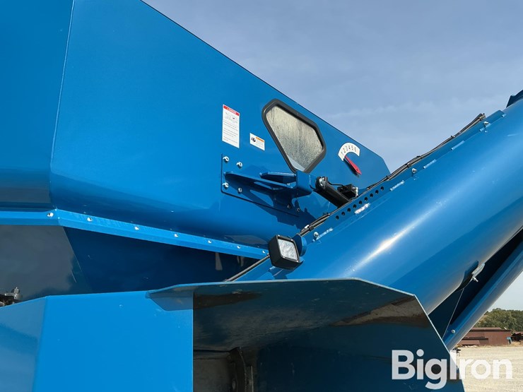 2024-kinze-1421-grain-cart-image-19