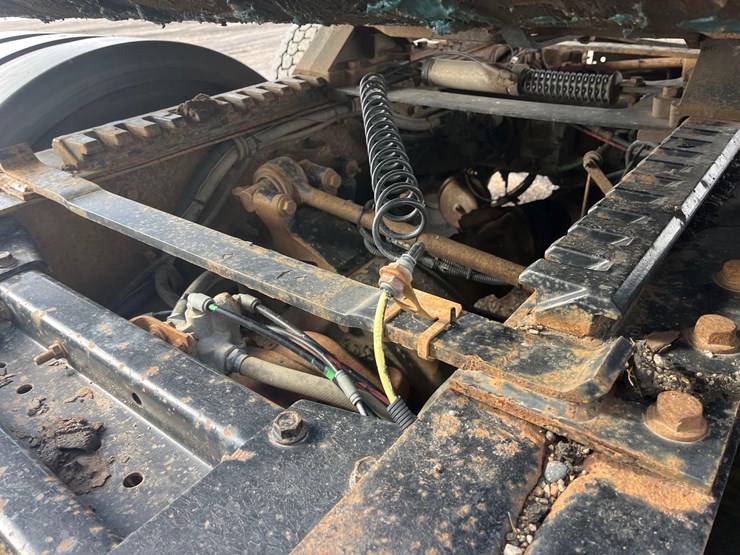 1998-volvo-semi-image-27