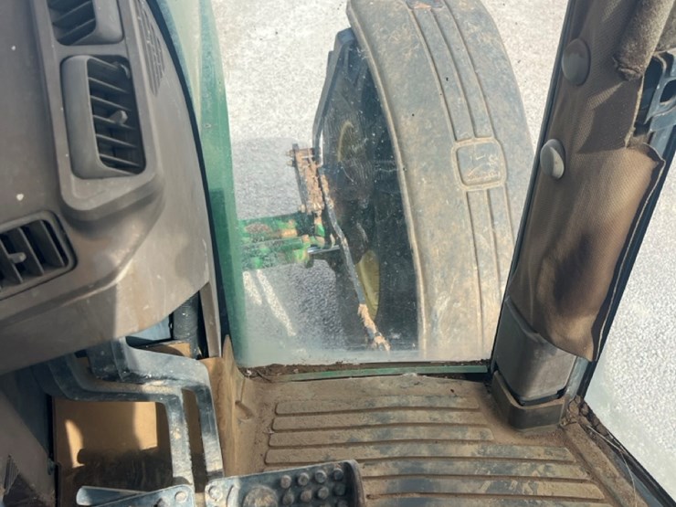 john-deere-8245r-image-9