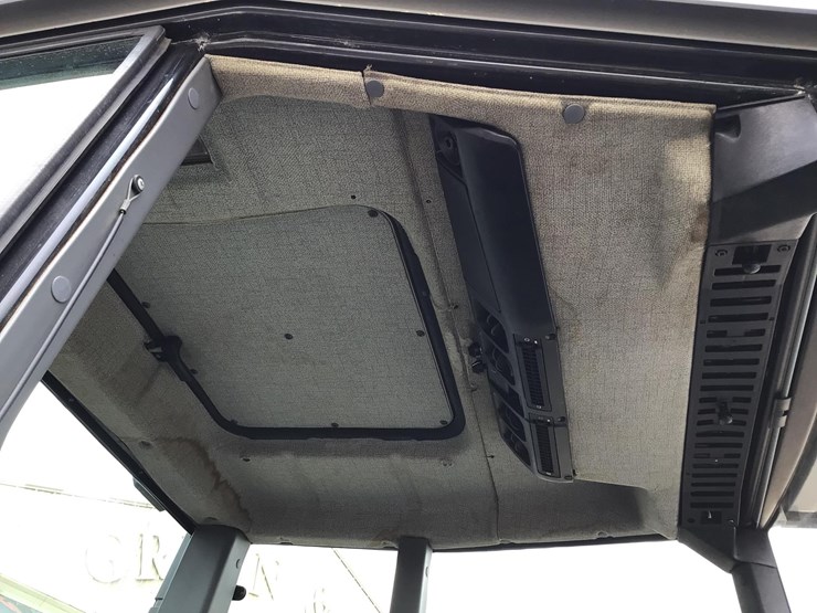 1992-white-6105-image-12