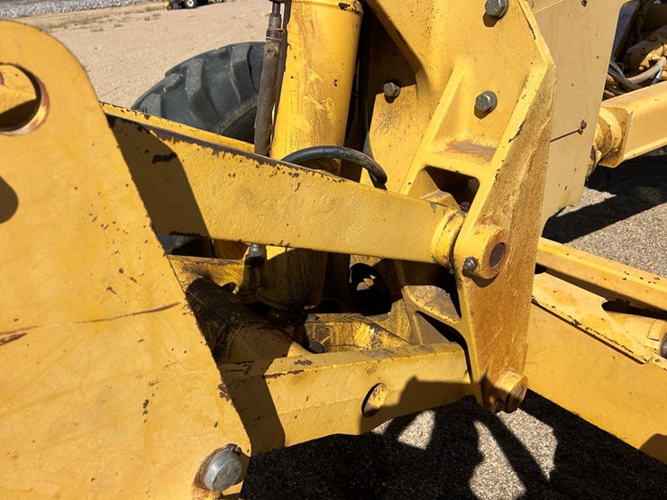 deere-770bh-image-27