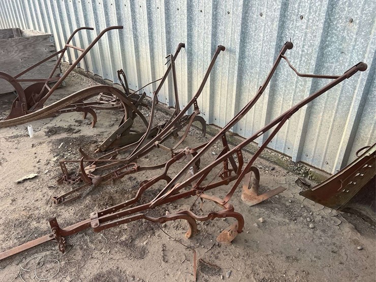 (5)-horse-drawn-implements-image-10