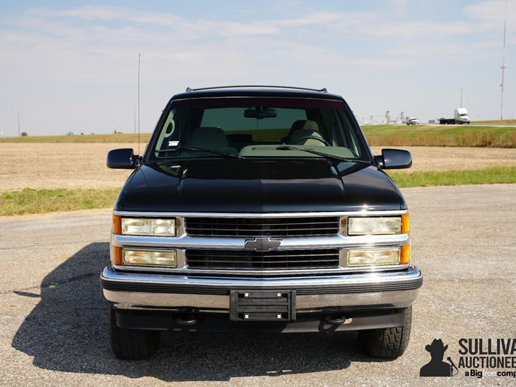 1996-chevrolet-tahoe-image-2