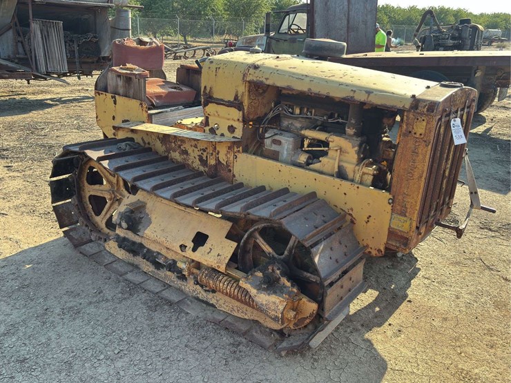 caterpillar-twenty-two-image-7