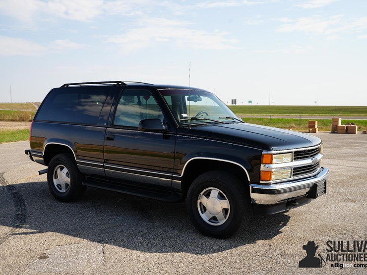 1996-chevrolet-tahoe-image-3