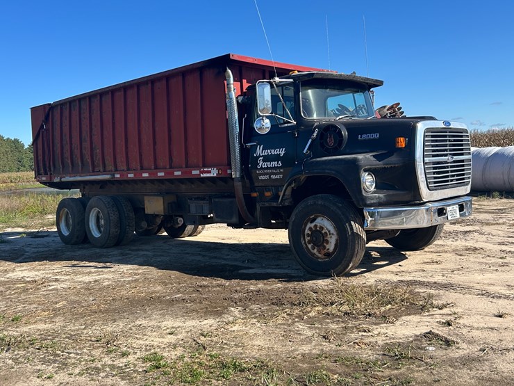 1987-ford-l8000-image-1