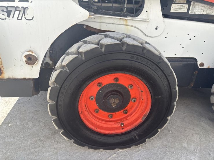 2019-bobcat-s770-image-49