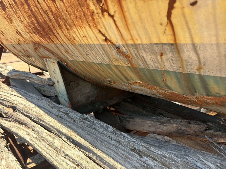 propane-tank-on-wagon-image-15