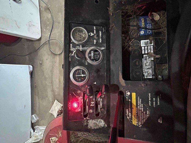 toro-groundmaster-345-mower-image-9