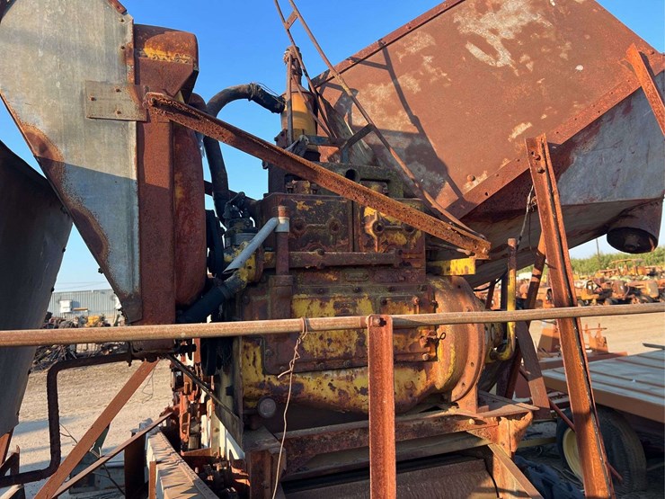 minneapolis-moline-pull-type-combine-image-13