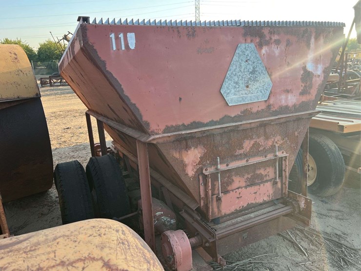 fertilizer-wagon-image-8