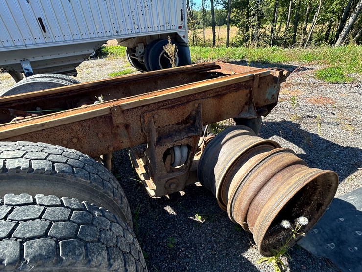 #4598-•-1993-western-star-quad-axle-truck-image-13