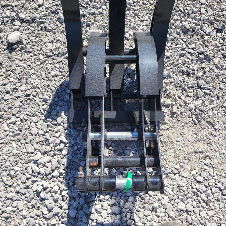 Mini excavator grapple.