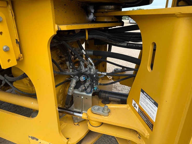 deere-624k-image-13