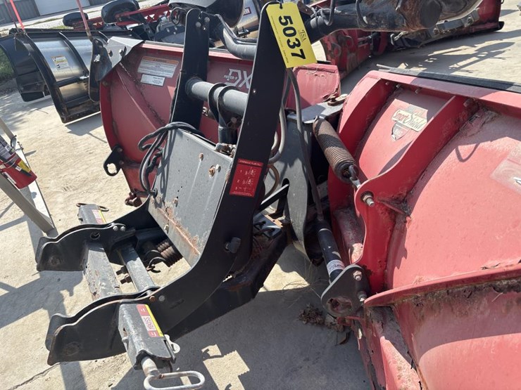 #5037-•-boss-power-v-dxt-truck-v-plow-image-6