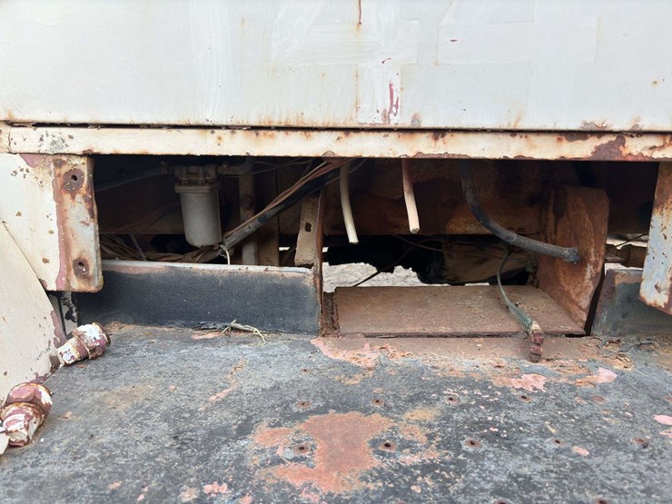 tender-truck-image-28