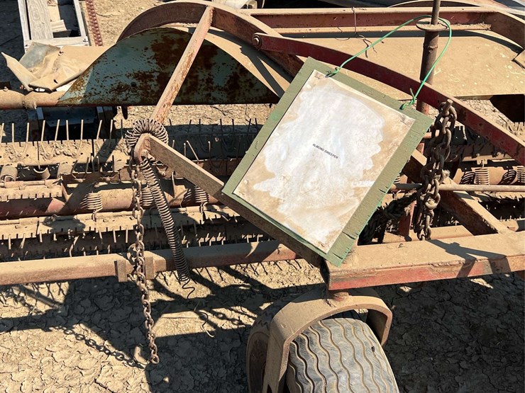 self-propelled-almond-sweeper-image-19