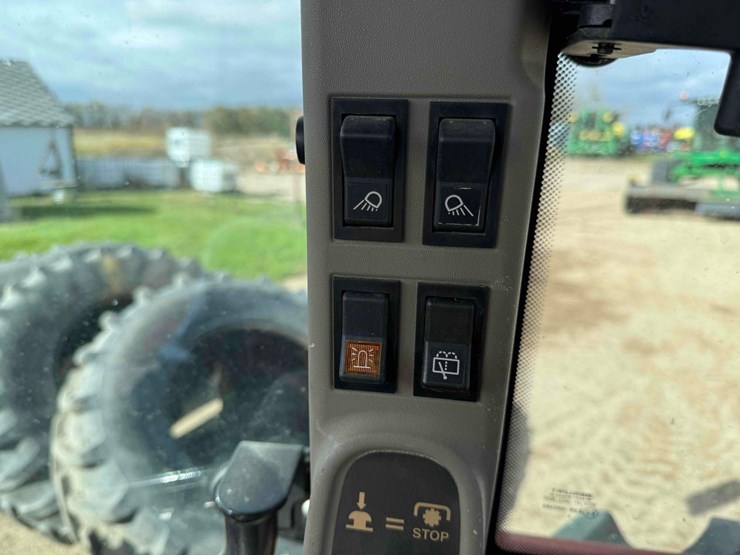 case-ih-jx1100u-image-22