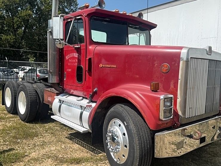 international-eagle-with-cummins-image-1