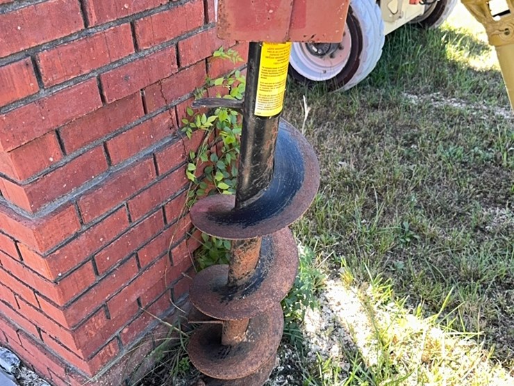3-point-post-hole-digger-image-4