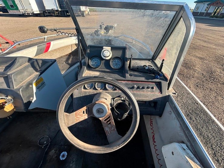 alumacraft-tropy-170-boat-image-27