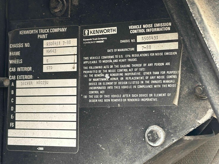 1989-kenworth-t60-image-17