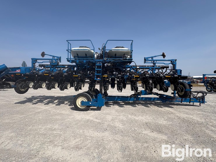 2013-kinze-3600-image-4
