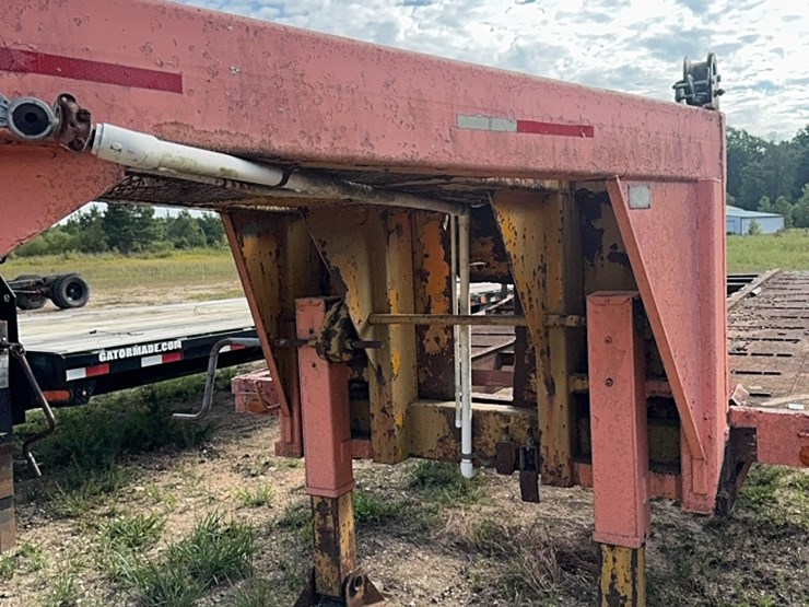 gooseneck-low-boy-trailer-image-2