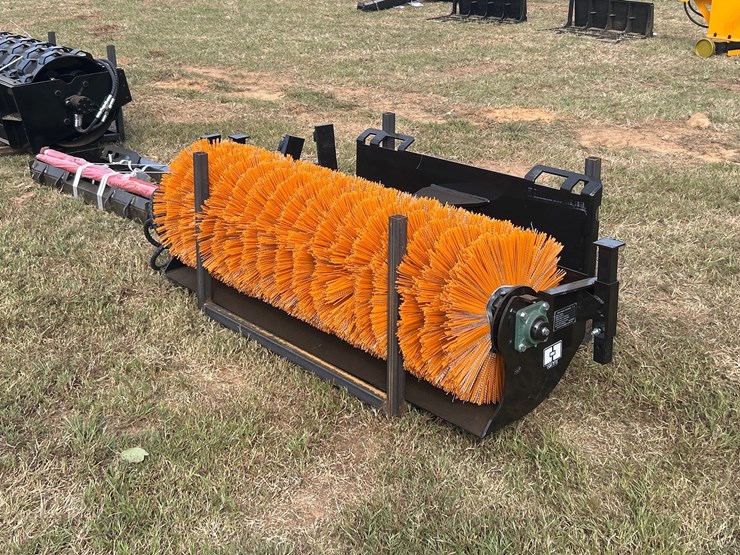 #456-•-quick-attach-sweeper-image-1