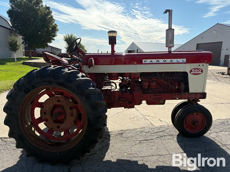 1962-case-ih-560-image-4
