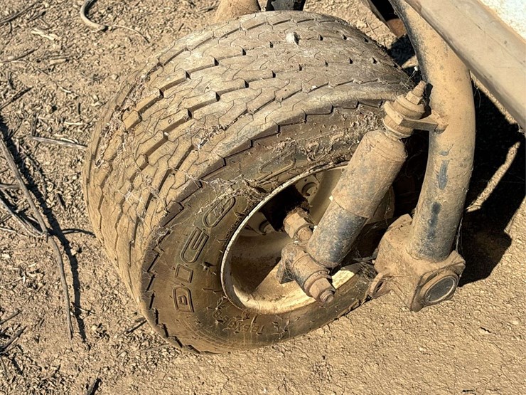 ez-go-golf-cart-image-12