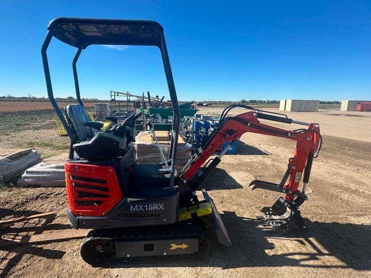 2024-industry-mx-15rx-mini-excavator-image-1