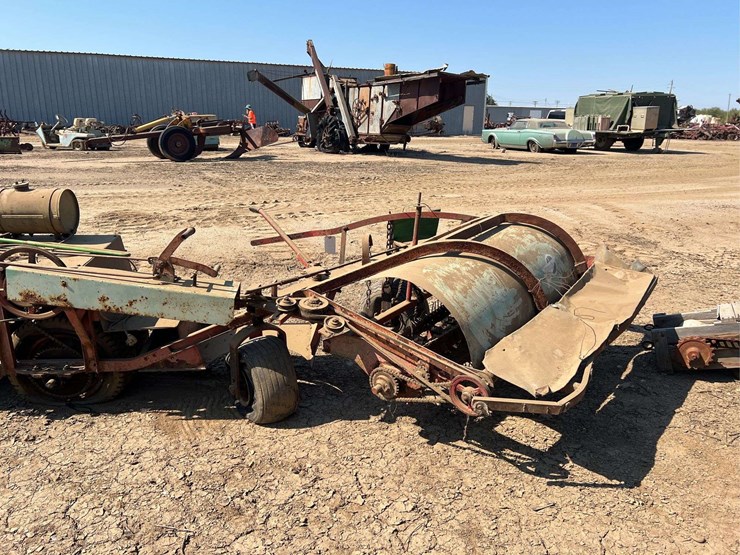 self-propelled-almond-sweeper-image-5