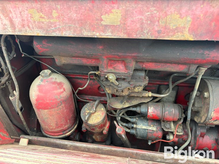 1947-international-td6-image-11