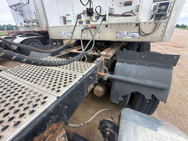 2007-kenworth-w900-image-15