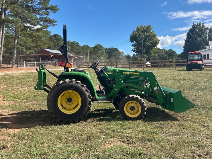 john-deere-3032e-image-6