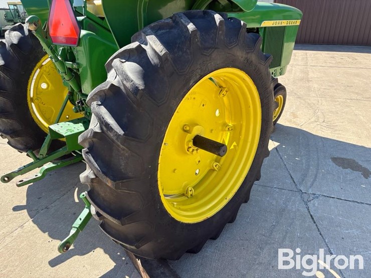 1961-john-deere-3010-image-16