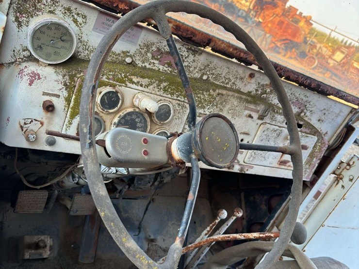 tender-truck-image-26